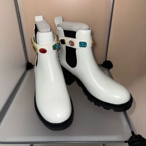 Forever Link Women's Chelsea Studded Strap Chunky Ankle Boots White Size 6.5 New